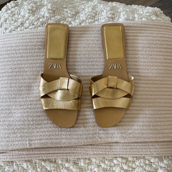 ZARA WOMENS GOLD SLIDE SANDAL - Picture 2 of 8